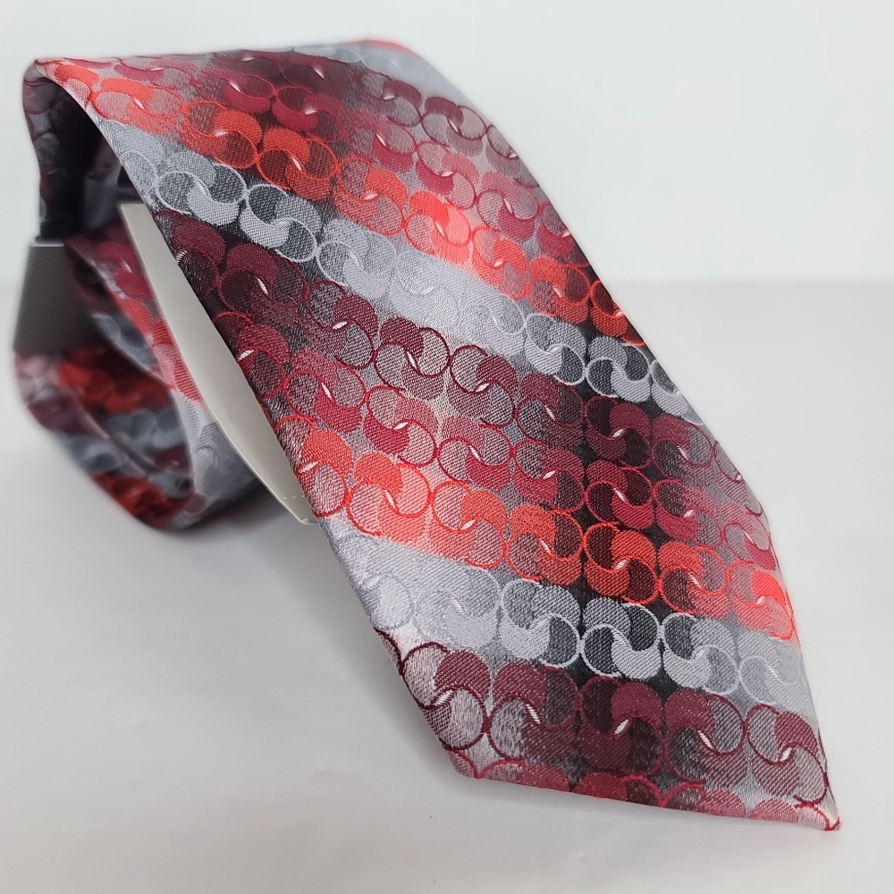 VAN HEUSEN Red & Gray Mens Neck Tie. New With Tags.